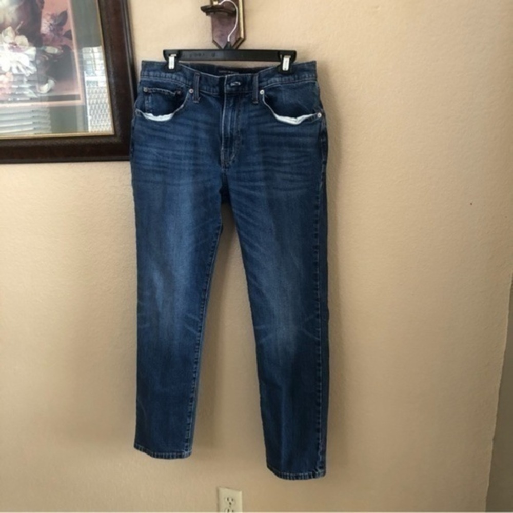 Lucky Brand 223 Straight Leg Jeans Size 33/30